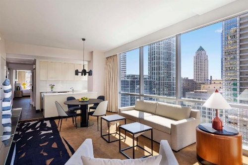 theWit Chicago, a Hilton Hotel image 25